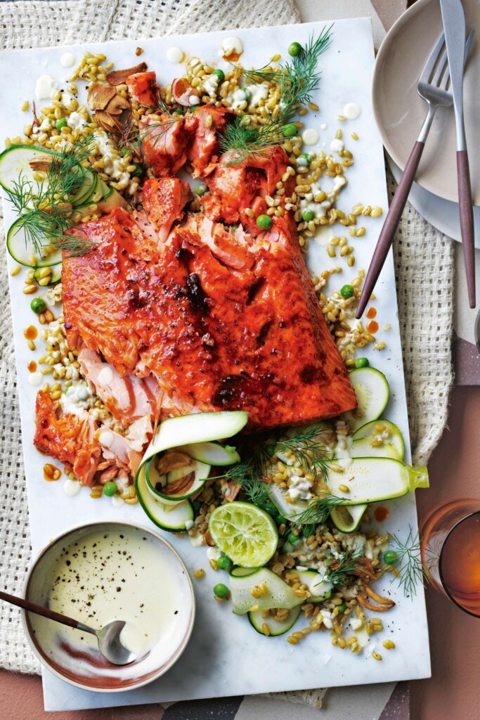 Freekeh met zalm en honing-paprikaglazuur