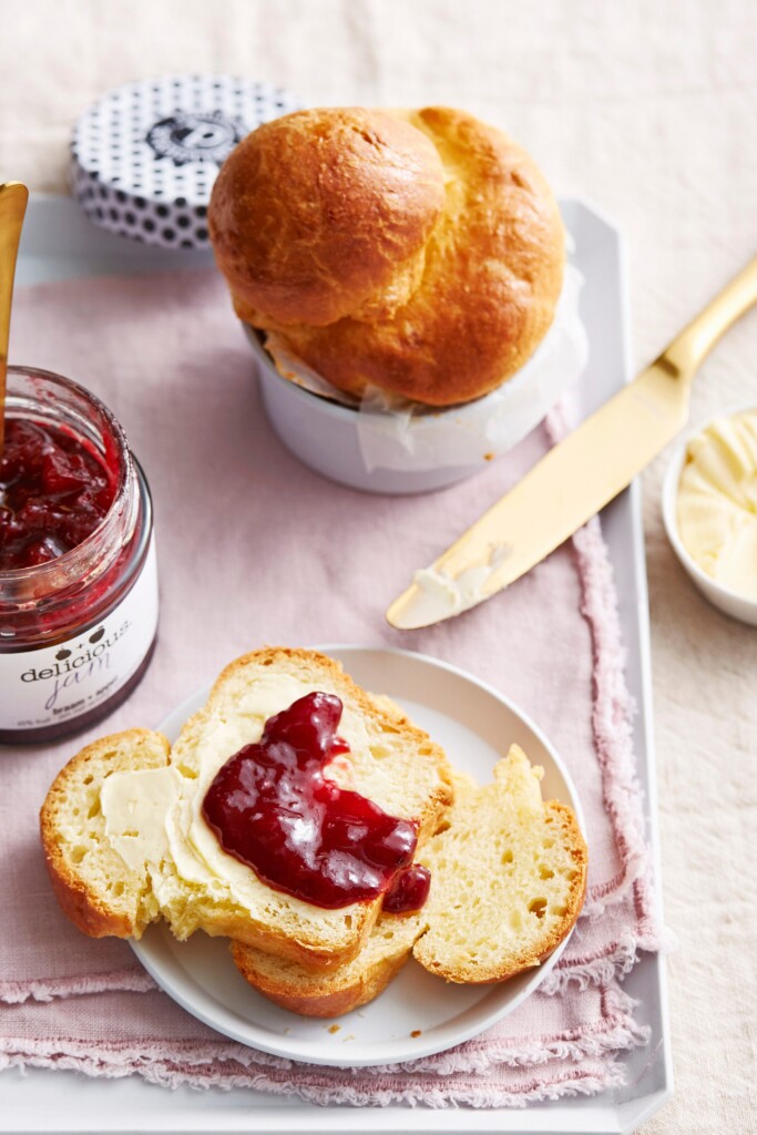 zo bak je zelf zacht & glanzend briochebrood