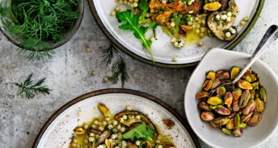 parelcouscous met paddenstoelen, sinaasappel & pistache
