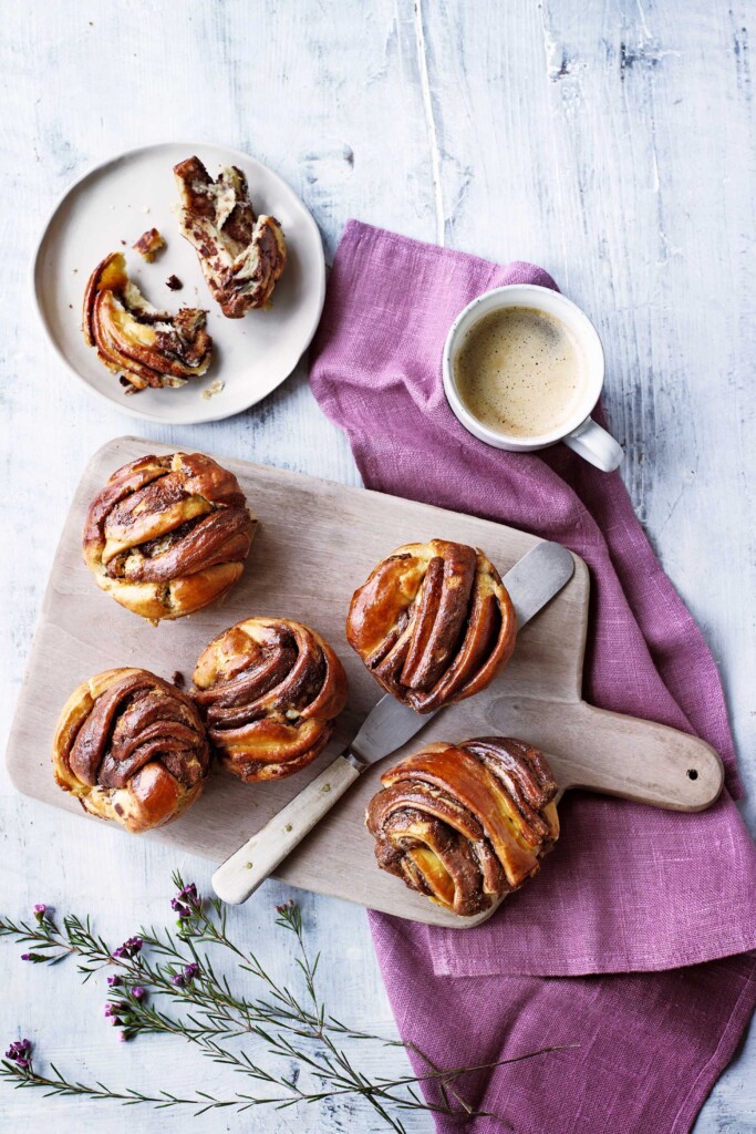 babka’s met chocolade-hazelnootpasta en tahini