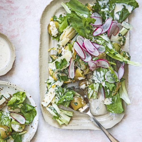 aardappel-andijvie salade met mosterd-parmezaandressing