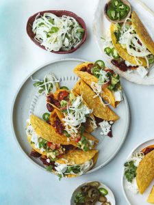 taco’s met wittekoolsla bonen en tomatensalsa