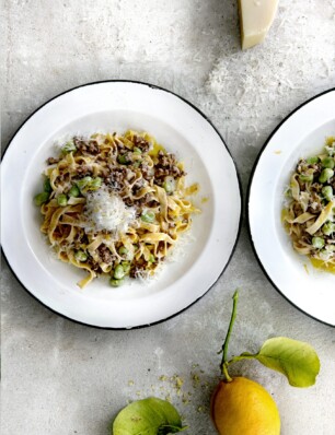 tagliatelle al ragù bianco e fave (met kalfsvlees en tuinbonen)