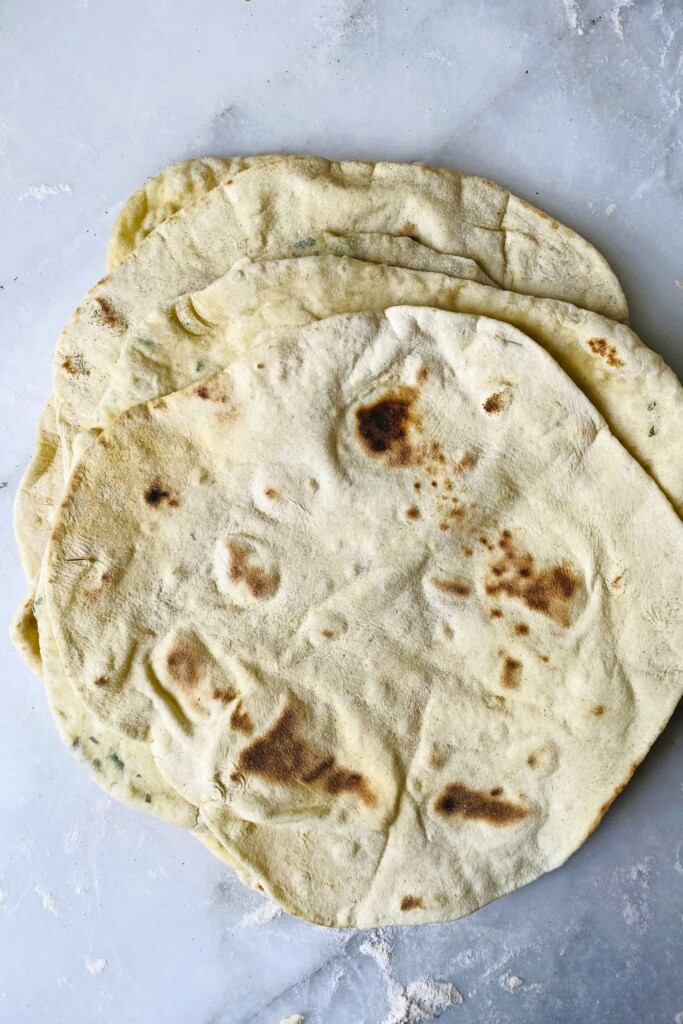 Flatbread maken? Zo doe je dat stap voor stap