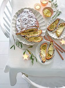 Kerstbrood met pistachespijs