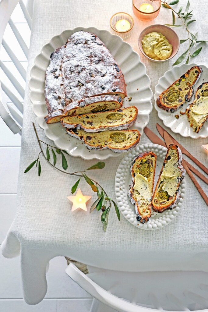 kerstbrood met pistachespijs & geklopte anijsboter