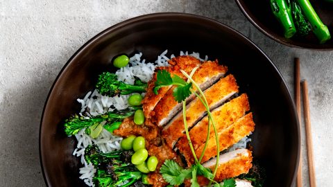 Katsu curry met bimi en edamame bonen