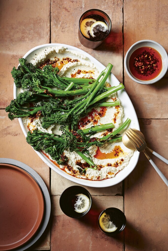 gegrilde broccolini met salsa di mandorla