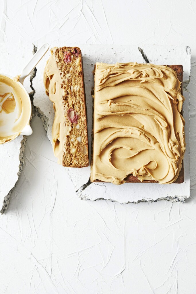 macadamia-frambozenblondies met witte choco