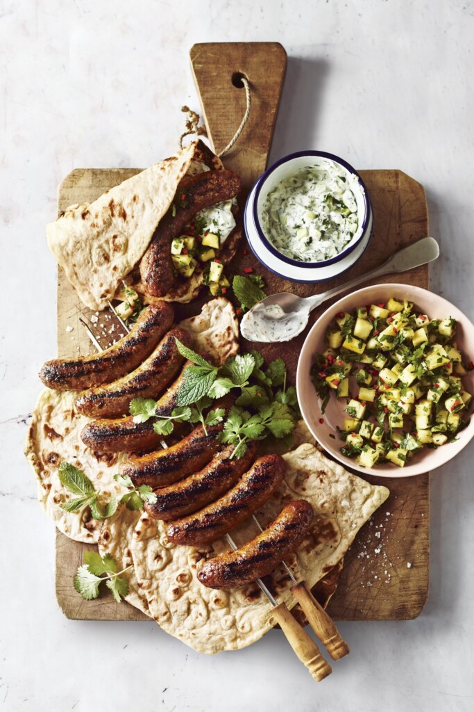 tandoorisaucijzen met pittige ananassalade