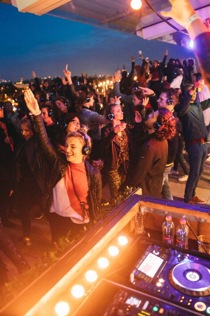 dit wil je meemaken: ROEF, het hoogste festival van Amsterdam