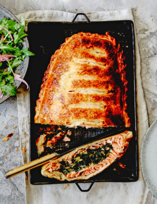 zalm en croûte met spinazie