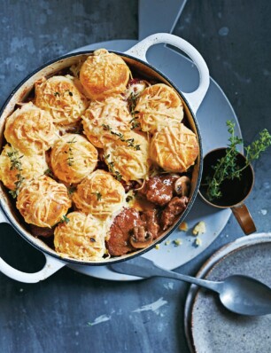 54 kerstrecepten met vlees: klassiekers van Boeuf bourguignon tot Zwezerik