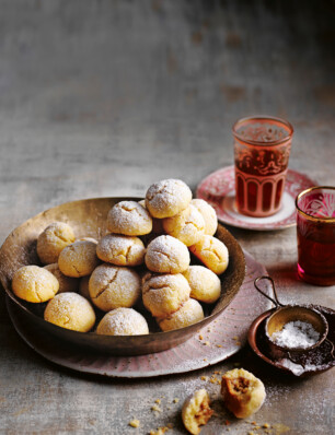 ma’amoul: griesmeelkoekjes met cashewnoten