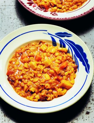 spliterwtensoep met brood uit Keukens van Oekraïne