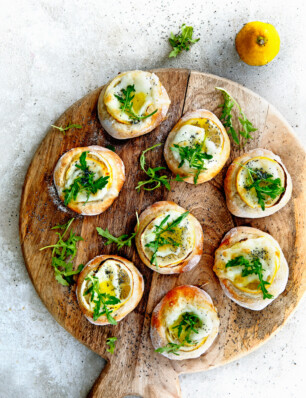 pizzettes met citroen en buffelmozzarella