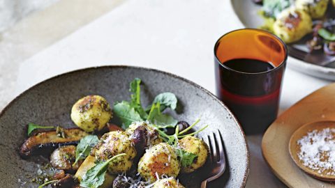 gnudi met geitenkaas en boerenkoolpesto