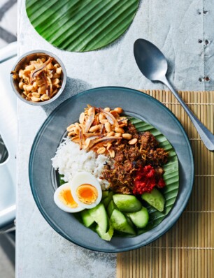 nasi lemak met kruidig kokos-rundvlees