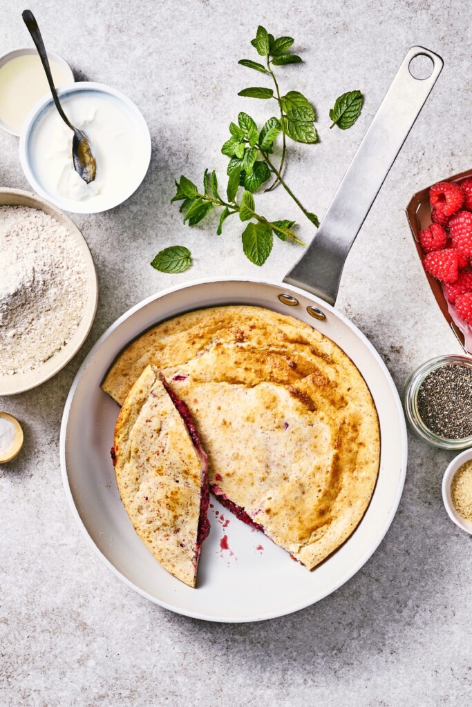 proteïne pannenkoeken met frambozen-chiavulling