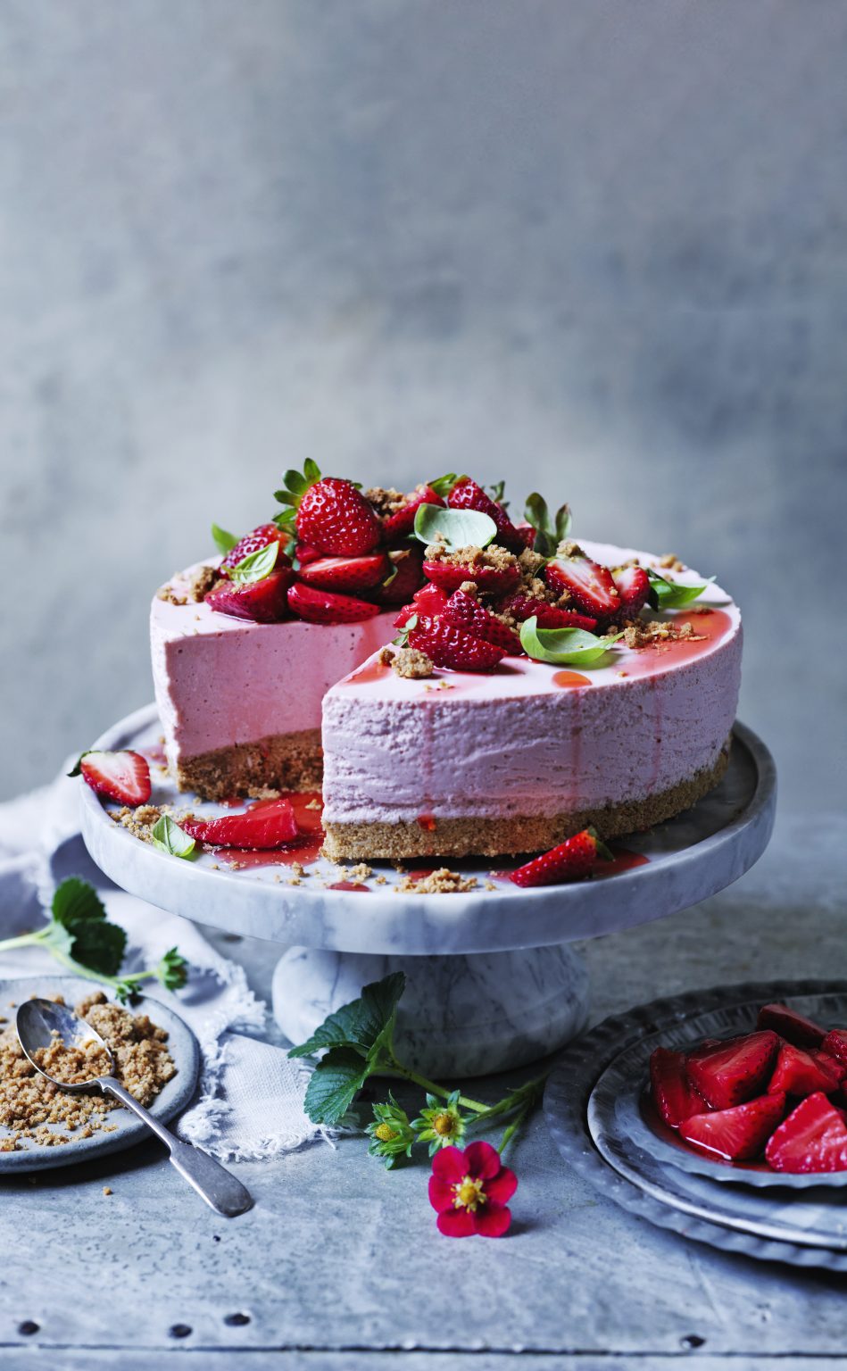 Aardbeien Cheesecake Met Dikke Bodem | Delicious.magazine