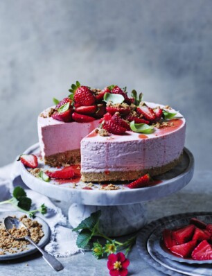 aardbeiencheesecake met dubbeldikke bodem