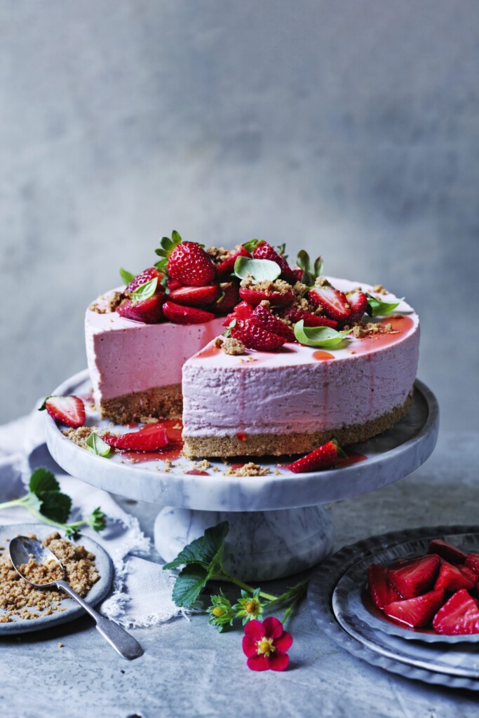 aardbeiencheesecake met dubbeldikke bodem