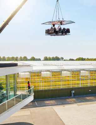 maak kans op een culinair diner voor 2 personen op 50 meter hoogte met uitzicht op de kassen van Looye