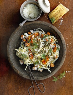 spaghetti met geroosterde zoete aardappel, gin & ricotta