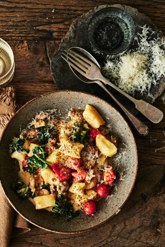 aardappelgnocchi met saucijzenvlees & cavolo nero