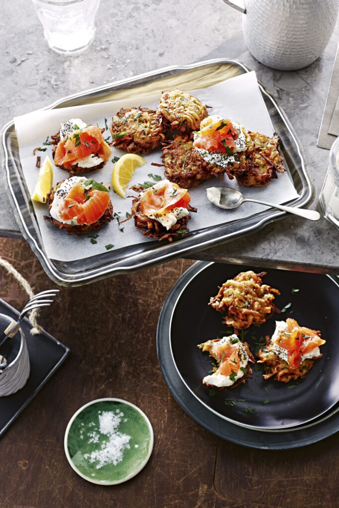 latkes met gerookte zalm en roomkaas