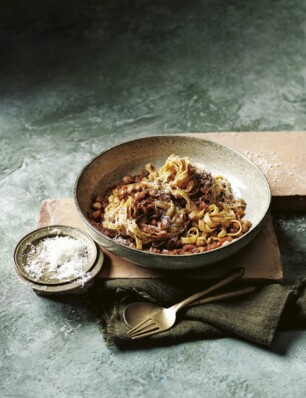 tagliatelle met kikkererwten bolognesesaus