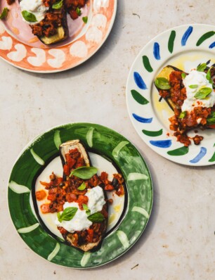 caponata geserveerd in aubergine met stracciatella uit Pien Laat Haar Eten Zien – vol. 2