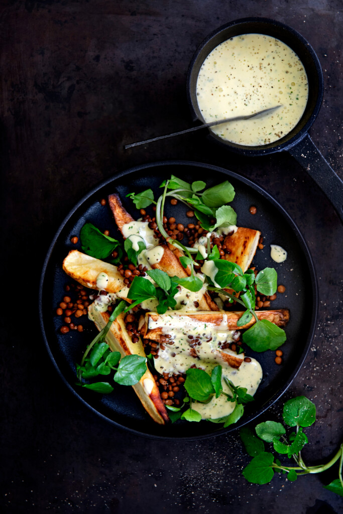 geroosterde pastinaak met linzen en dille-hollandaise