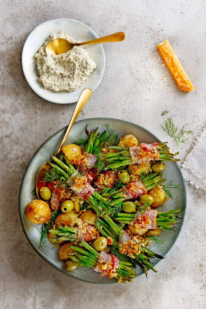 haricots verts gratin met spek, krieltjes & olijvenmayonaise