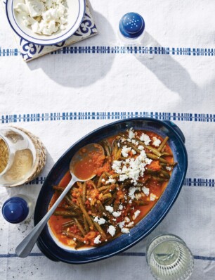 sperziebonenstoof met tomatensaus en feta