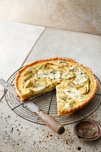 geitenkaas-quiche met prei en artisjokken