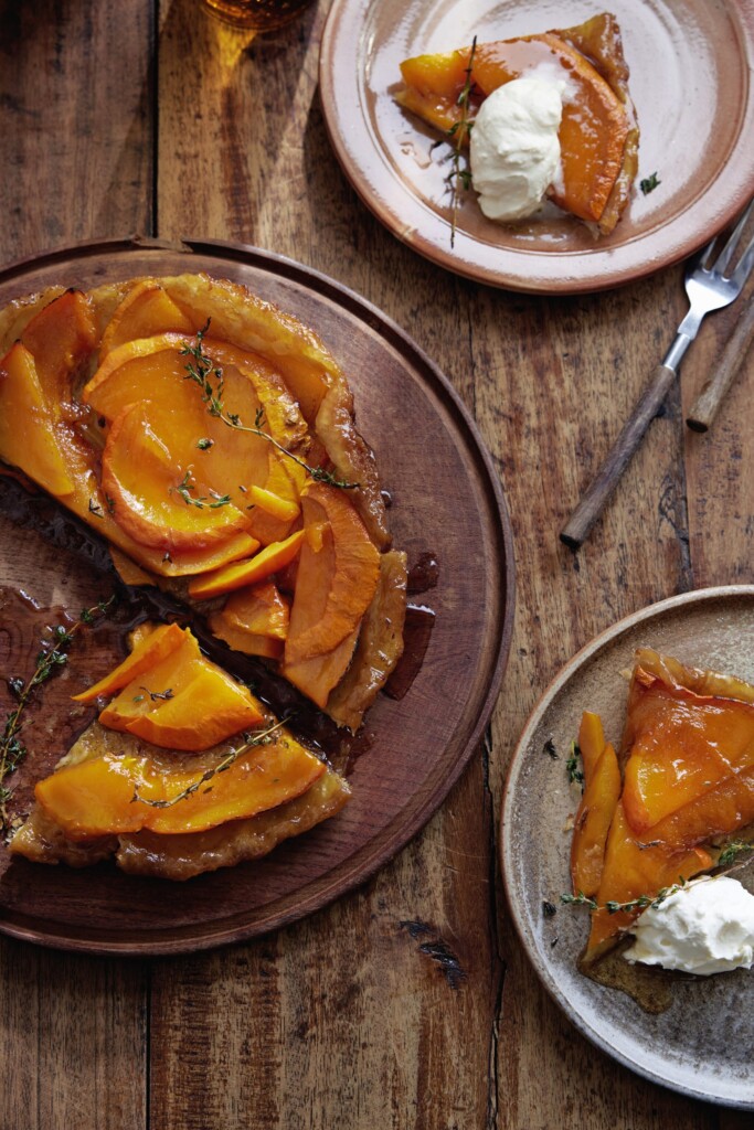 pompoen tarte tatin met frisse clotted cream