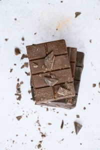 wit uitgeslagen chocolade veilig unsplash