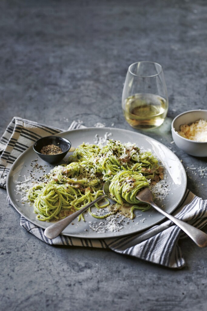 groene spaghetti cacio e pepe