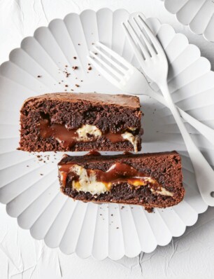 brownies met miso-karamel en tahini