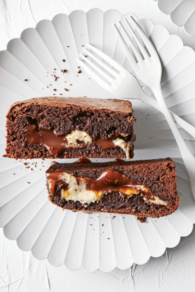 brownies met miso-karamel en tahini