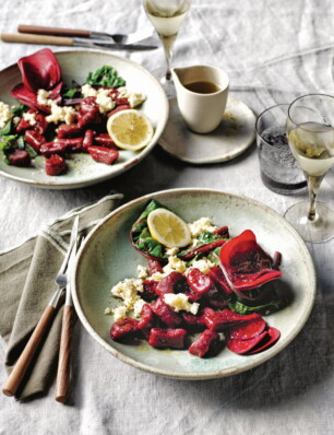 gnocchi van rode biet met verse ricotta