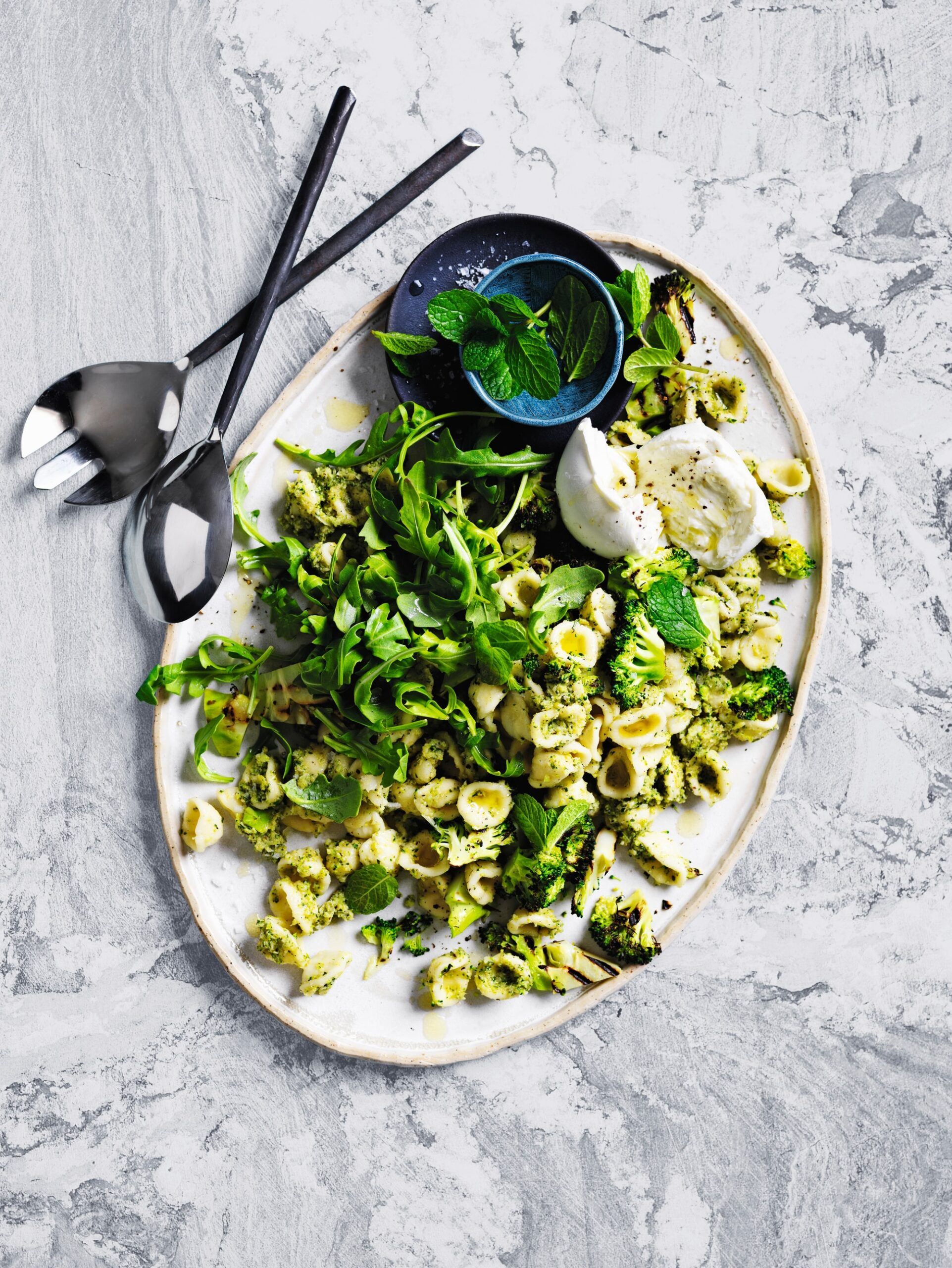 Pastasalade Met Gegrilde Broccoli Delicious Magazine