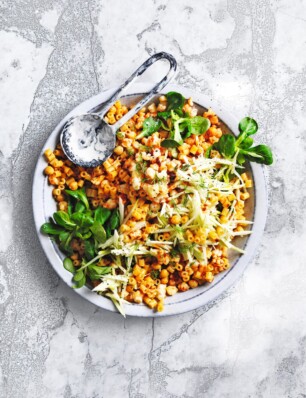 pastasalade met kikkererwten, ‘nduja & garnalen