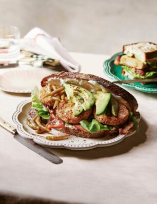 BLT met groene tomaat & falafelkruiden