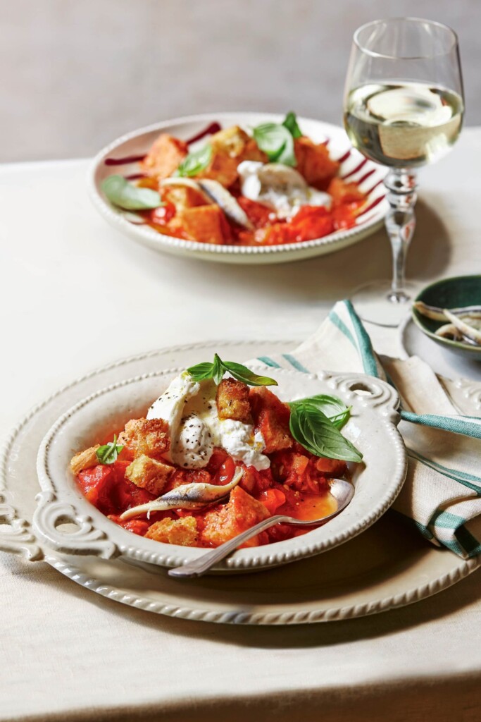 tomaten-broodsoep met ansjovis & burrata