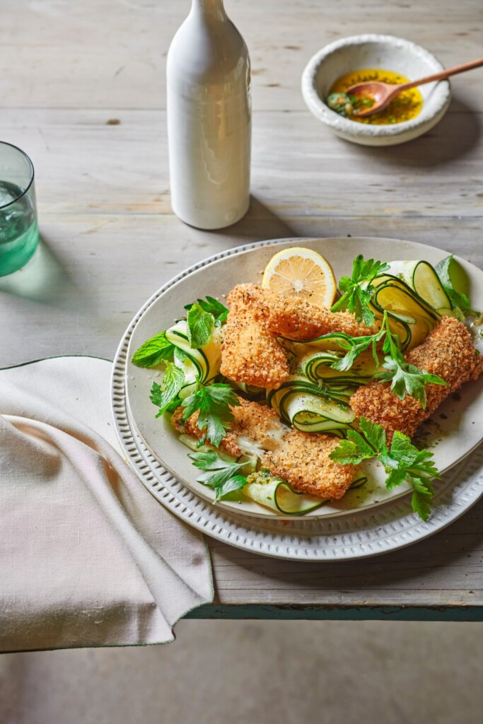 courgettesalade met zoute citroendressing & halloumi