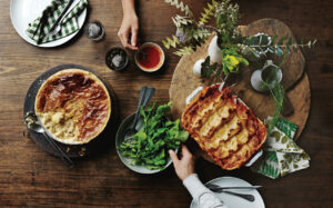 Mexicaanse pastei met chili sin carne en aardappelpuree