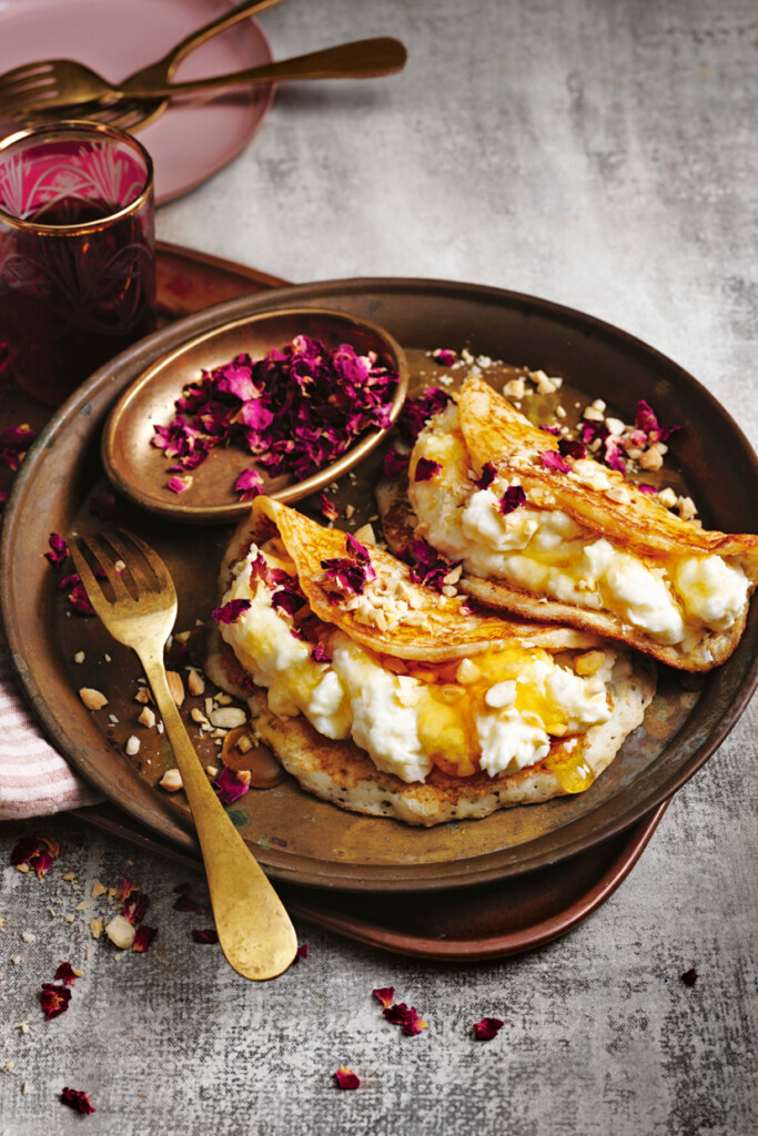 atayef met ashta – Libanese pannenkoekjes met dikke room