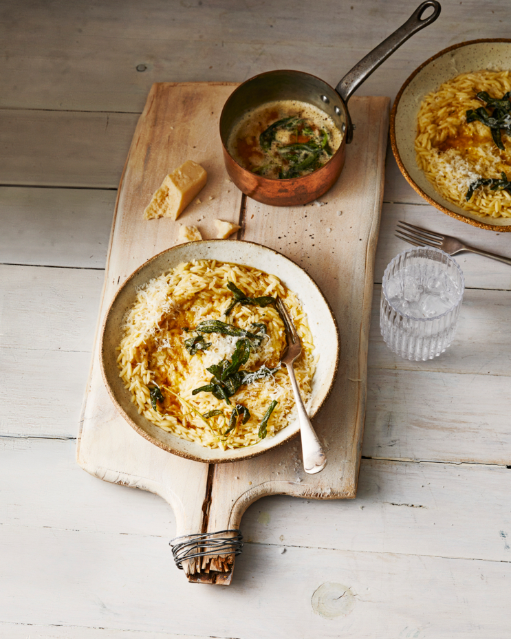 geroosterde kippenbouillon orzotto met salie & bruine boter